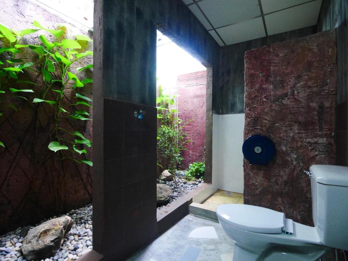 Forest Bungalows & Mama'S Restaurant Chalong Buitenkant foto
