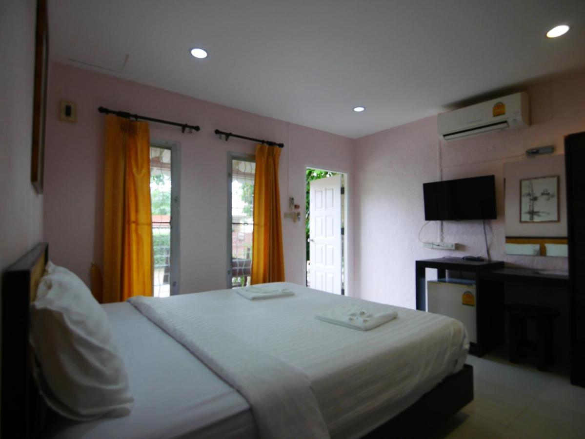 Forest Bungalows & Mama'S Restaurant Chalong Buitenkant foto