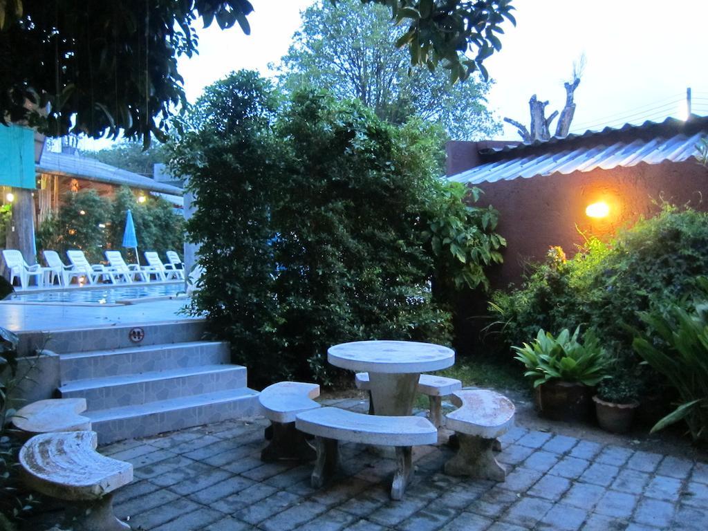 Forest Bungalows & Mama'S Restaurant Chalong Buitenkant foto